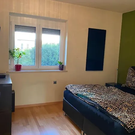 Vermiete Wunderschoenes Mit Garten In Woerthersee-naehe Apartment Klagenfurt am Woerthersee